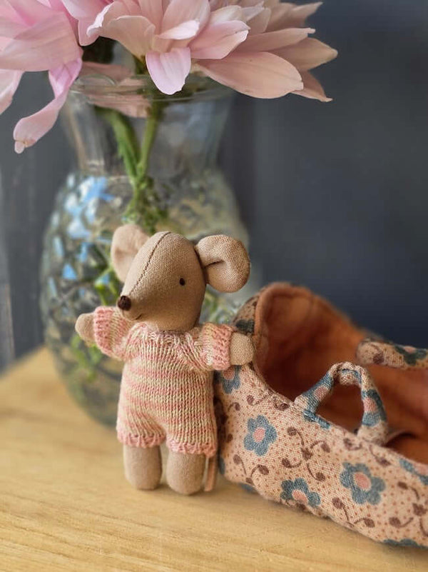 Maileg, Baby mouse in Carry Cot - Rose