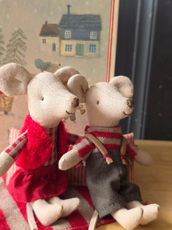 Maileg, Christmas Twin Mice, Little Sister and Brother in Book