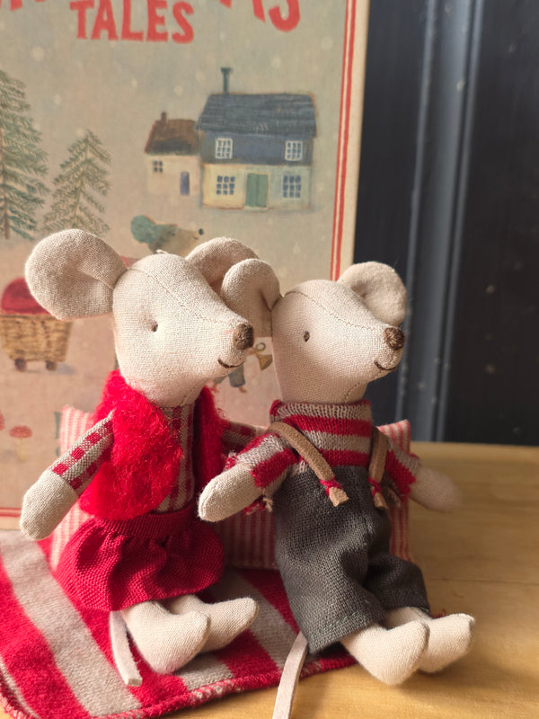 Maileg, Christmas Twin Mice, Little Sister and Brother in Book