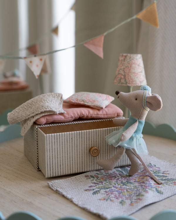 Maileg, Dance Mouse in Daybed, Little Sister