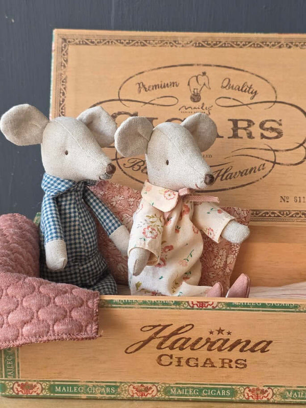 Maileg, Grandma and Grandpa Mice in Cigarbox