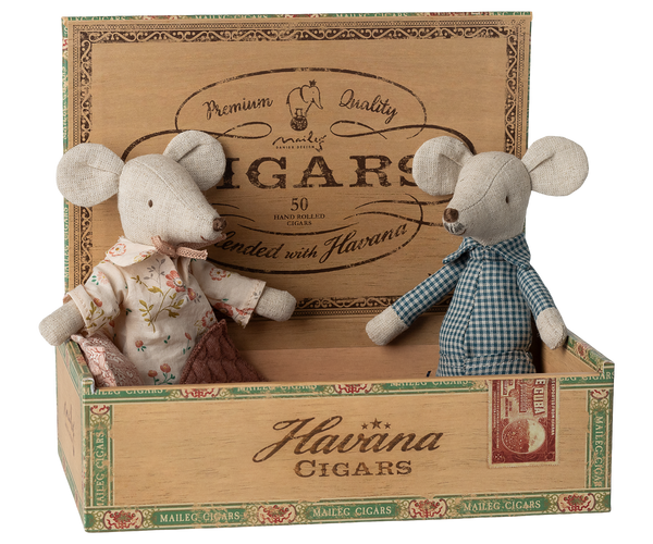 PRE-ORDER Maileg, Grandma and Grandpa Mice in Cigarbox **Due March**