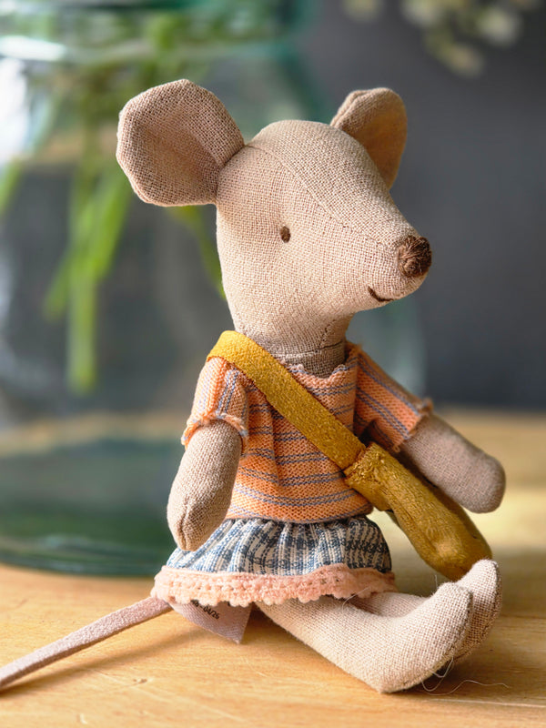 Maileg, Little Sister Mouse with Bag