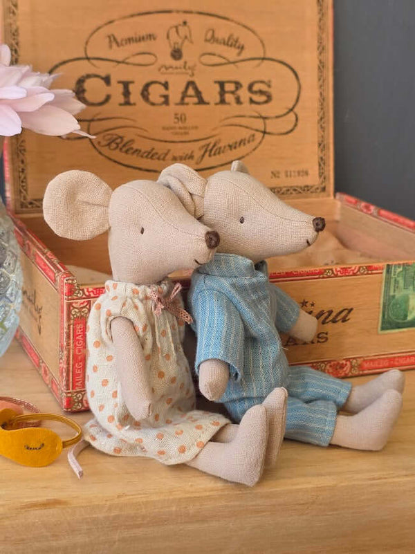 Maileg, Mum & Dad Mice in Cigar Box