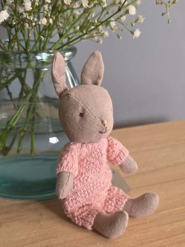 Maileg, Rabbit, Micro - Sand - Rose Knitted Suit