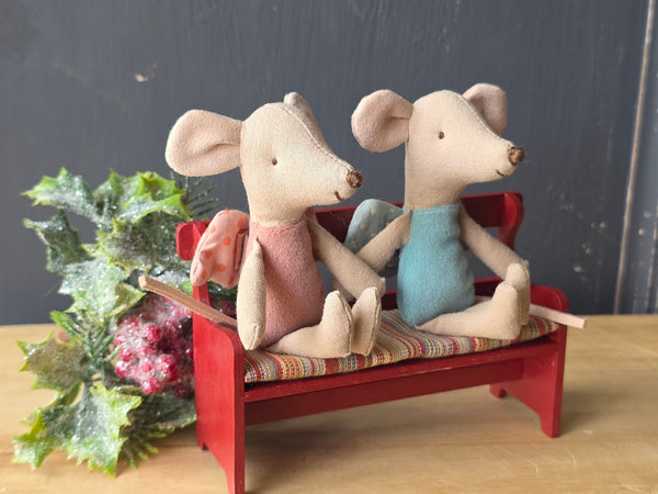 Maileg, Red Bench