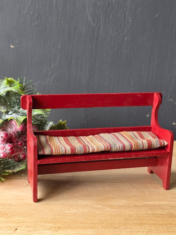 Maileg, Red Bench
