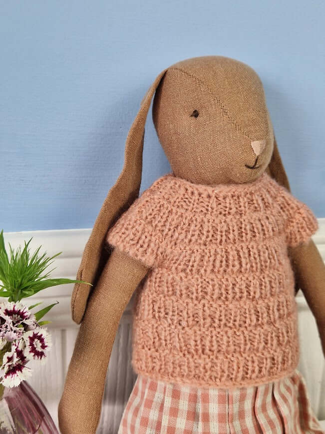Maileg Bunny Size 3 - Brown Shirt & Skirt main image 1
