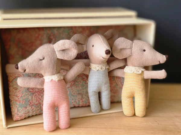 Maileg, Triplets, Baby Mice in Matchbox - Checker