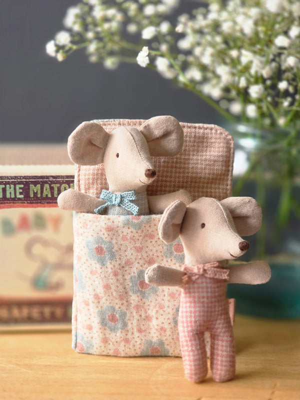 Maileg, Twins, Baby Mice in Matchbox - Checker