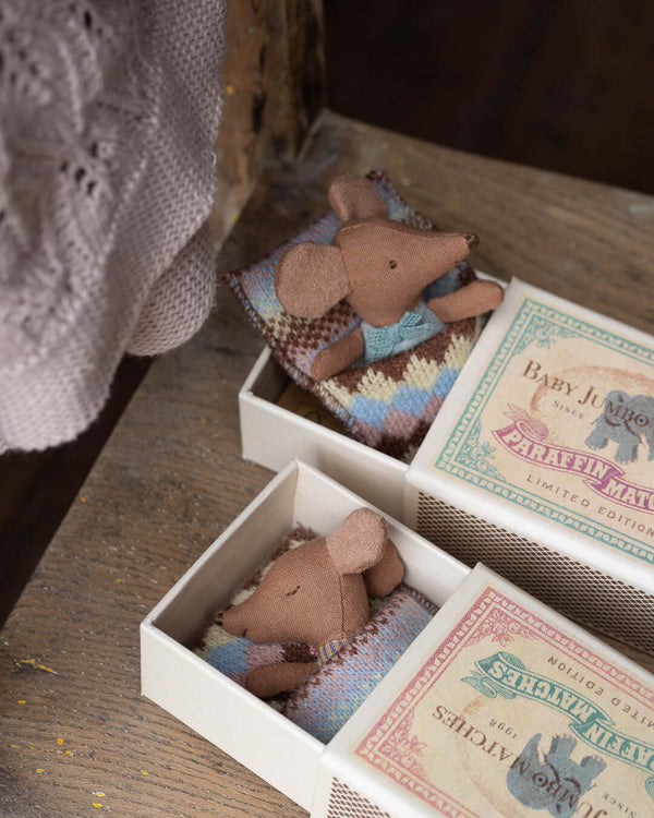 Maileg, Sleepy Wakey Baby Mouse in Matchbox - Blue