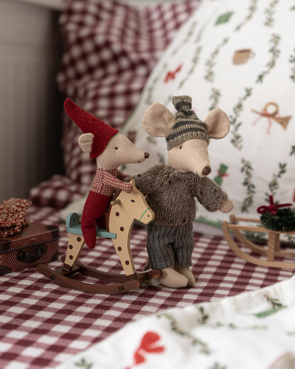 Maileg, Knitted Sweater and Hat, Big Brother