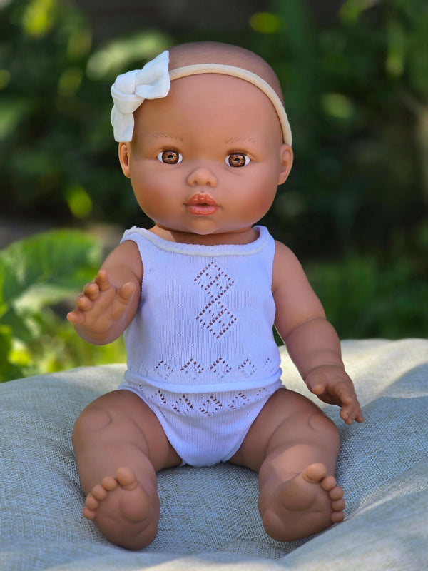 Mini Colettos, Alba (Hispanic Girl without Hair )