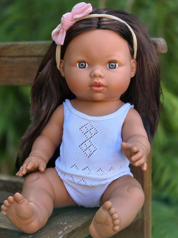 Mini Colettos, Isabel (Hispanic Girl, Brown Straight Hair and Blue Eyes)