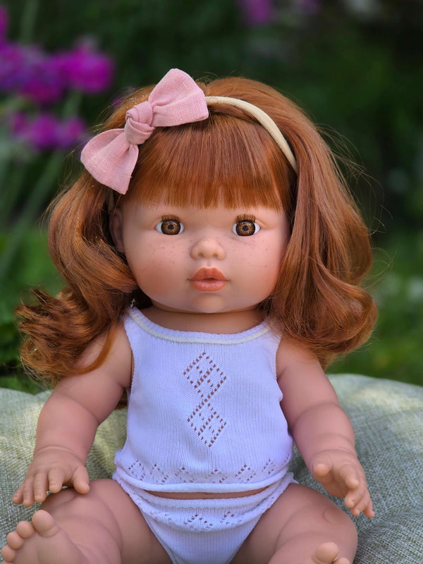 Mini Colettos, Sophia (Redhead Girl with Brown Eyes)