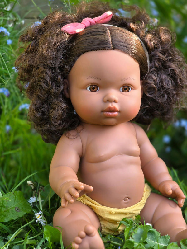 Mini Colettos, Zaara (Hispanic Girl, Brown Curly Hair and Brown Eyes)
