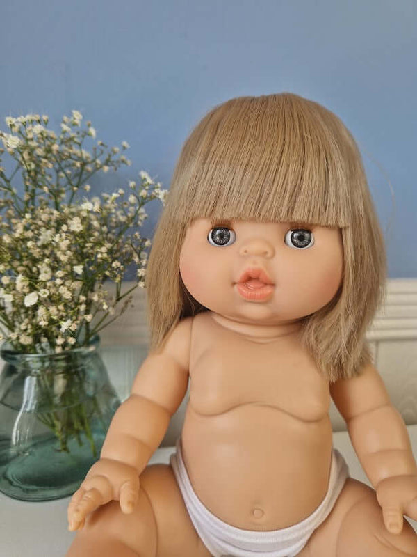 Minikane, Sleepy Eyes Yze (Blue eyes and Blonde hair) **Does NOT Come w Underwear**