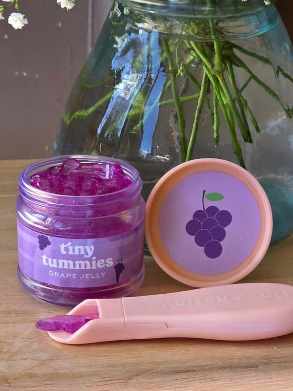 Tiny Harlow, Tiny Tummies Grape Puree Food Jar & Spoon Set