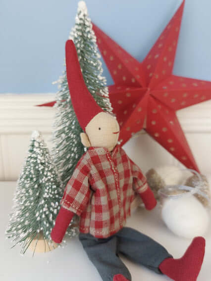 Maileg, Climbing Pixy - Boy in Red Top