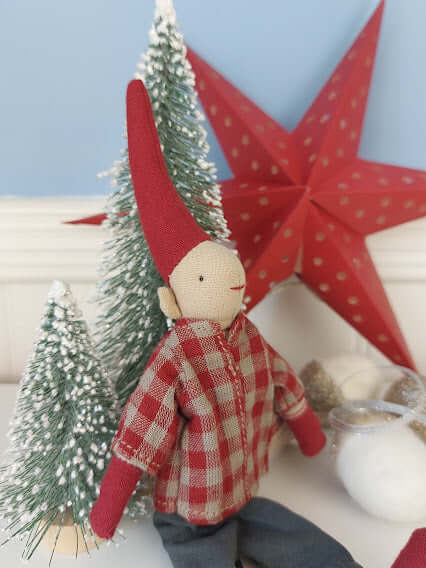 Maileg, Climbing Pixy - Boy in Red Top