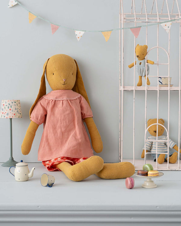 Maileg,  Bunny Size 5, Dusty Yellow in Blouse & Shorts