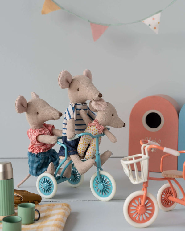 Maileg, Abri À Tricycle for Mouse - Petrol Blue