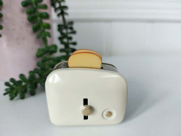 Maileg, Miniature Toaster & Bread (Off White)